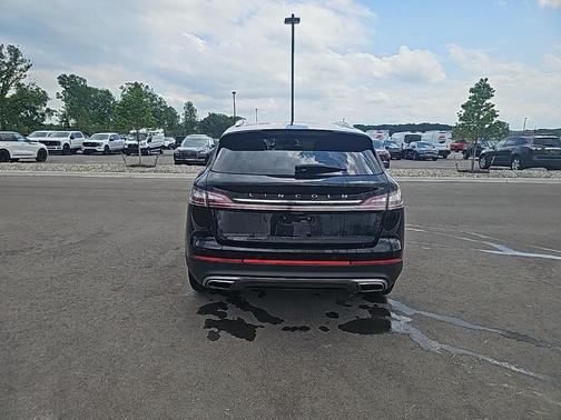 2022 Lincoln Nautilus Standard