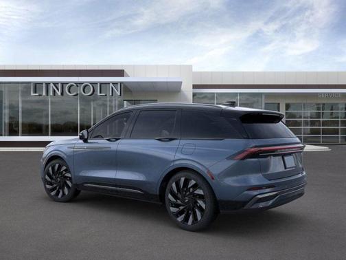 2025 Lincoln Nautilus Reserve