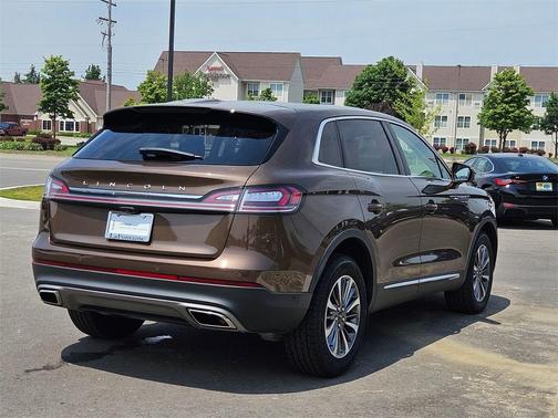 2022 Lincoln Nautilus Reserve