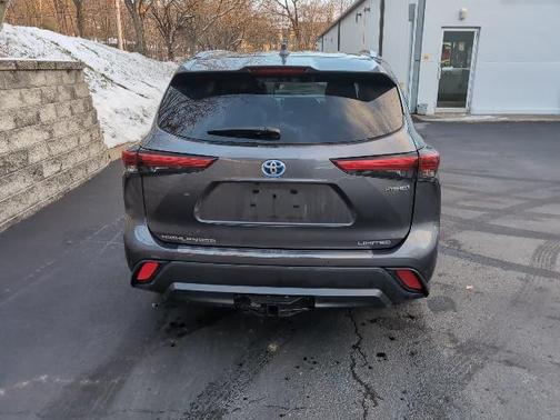 2023 Toyota Highlander Hybrid Limited