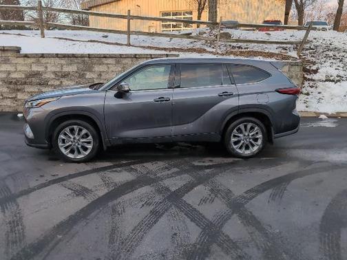 2023 Toyota Highlander Hybrid Limited