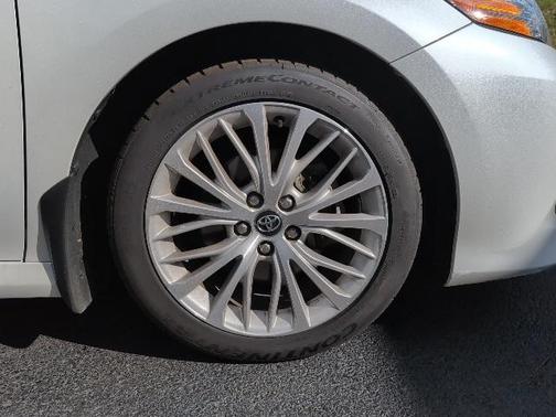 2020 Toyota Camry XLE