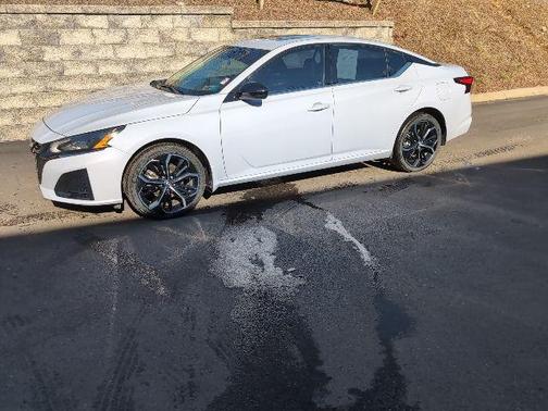 2024 Nissan Altima SR Intelligent AWD