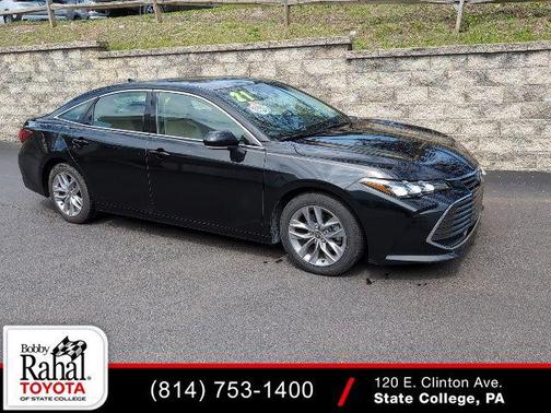 Midnight Black Metallic 2021 Toyota Avalon XLE
