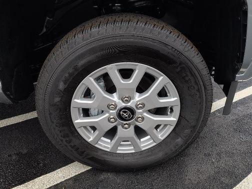 2025 Toyota Tacoma SR