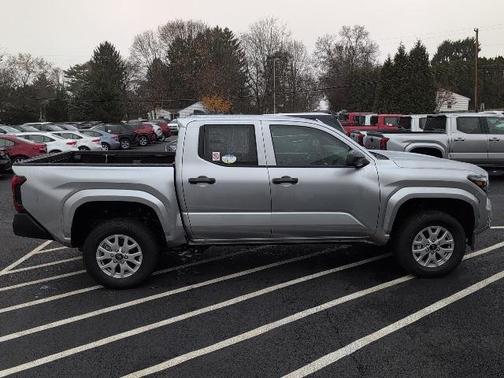2025 Toyota Tacoma SR