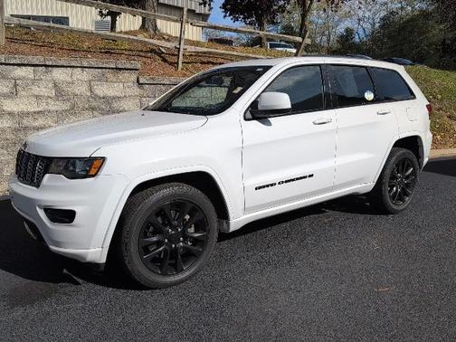 2022 Jeep Grand Cherokee Altitude