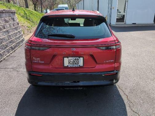 2025 Toyota Crown Signia Limited