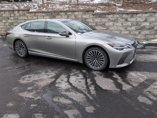 2025 Lexus LS 500 Base