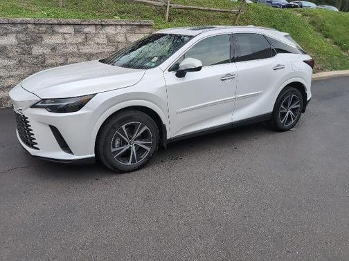 White Pearl 2023 Lexus RX 350 Premium