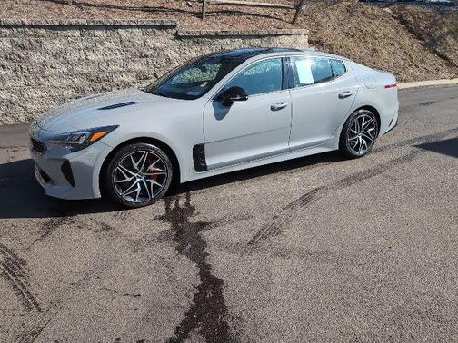 2023 Kia Stinger GT-Line