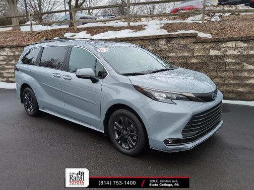 2024 Toyota Sienna Woodland Edition