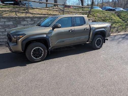 2025 Toyota Tacoma TRD Off-Road