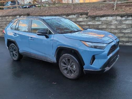 2023 Toyota RAV4 Hybrid SE