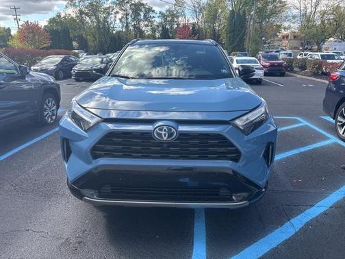 2023 Toyota RAV4 Hybrid SE
