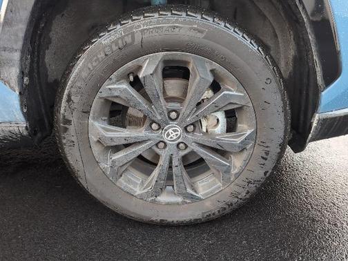 2023 Toyota RAV4 Hybrid SE