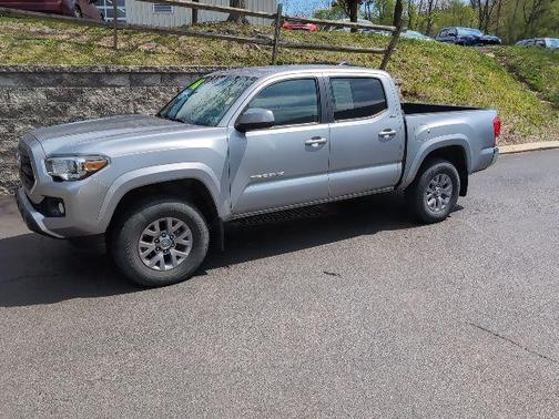 Silver Sky Metallic 2016 Toyota Tacoma SR5