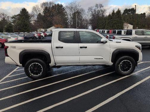 2025 Toyota Tacoma Hybrid TRD Off Road