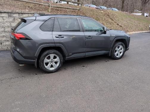 2019 Toyota RAV4 Hybrid XLE