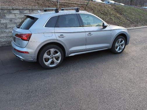 2023 Audi Q5 45 S line Premium Plus