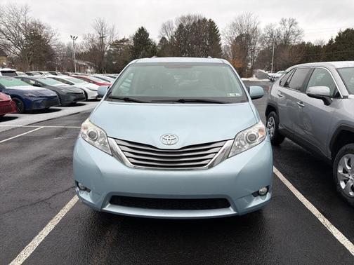 2017 Toyota Sienna XLE Premium