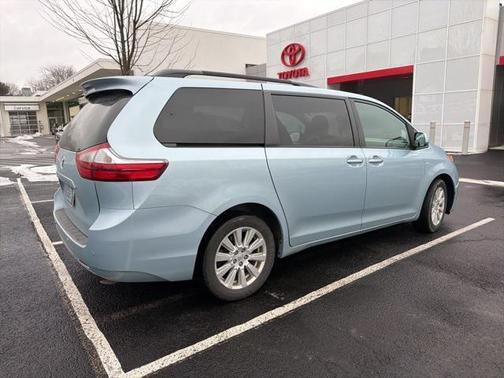 2017 Toyota Sienna XLE Premium