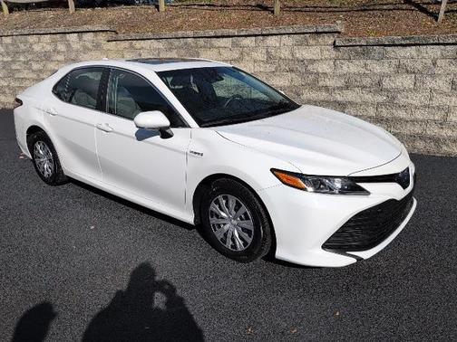 2018 Toyota Camry Hybrid LE