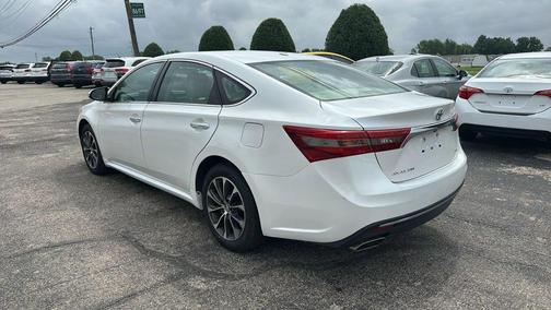2016 Toyota Avalon XLE