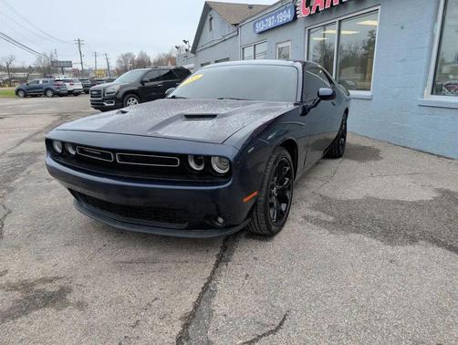 2016 Dodge Challenger SXT