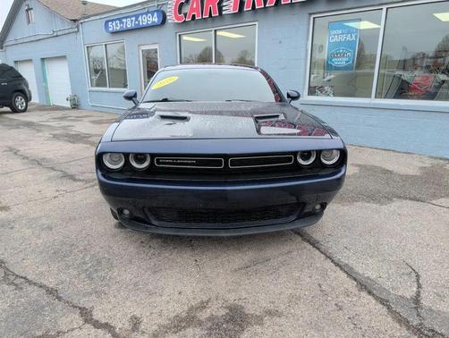 2016 Dodge Challenger SXT