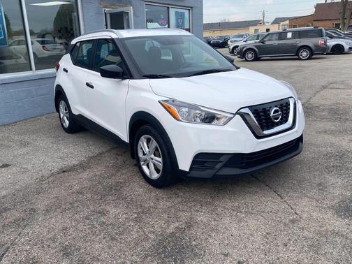 2018 Nissan Kicks S