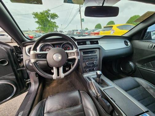 2013 Ford Mustang V6 Premium
