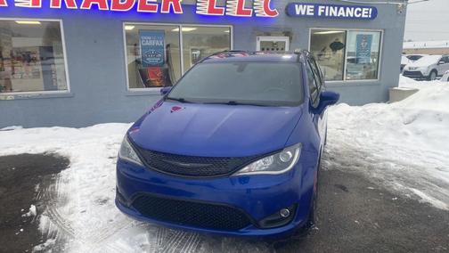 2020 Chrysler Pacifica Touring-L Plus