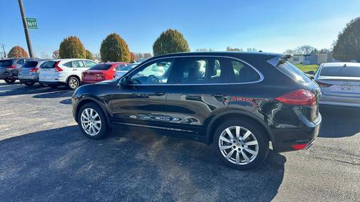 2014 Porsche Cayenne Platinum Edition