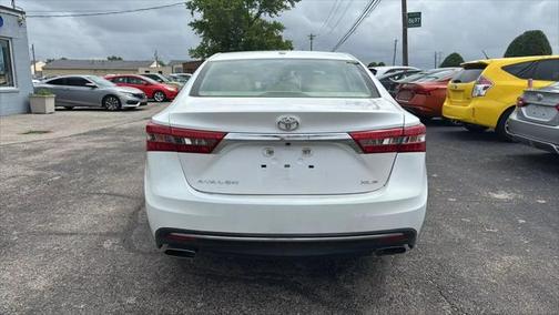 2016 Toyota Avalon XLE