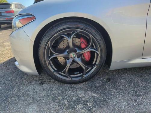 2017 Alfa Romeo Giulia Ti