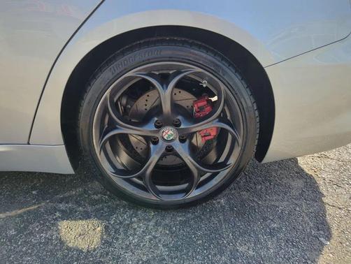 2017 Alfa Romeo Giulia Ti