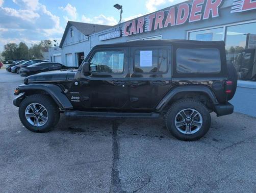 Black Clearcoat 2018 Jeep Wrangler Unlimited Sahara