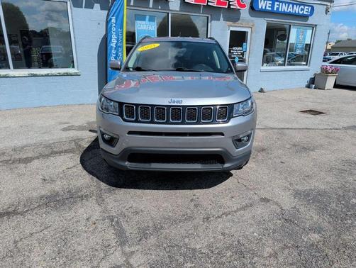 Billet Silver Metallic Clearcoat 2021 Jeep Compass Latitude
