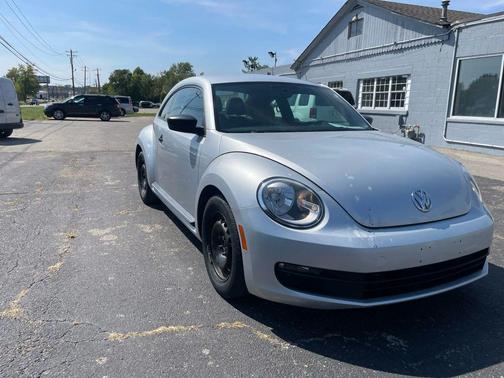 2012 Volkswagen Beetle Base