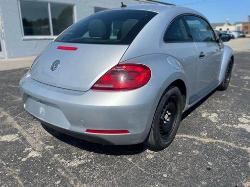 2012 Volkswagen Beetle Base