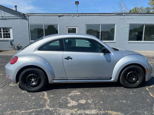 2012 Volkswagen Beetle Base