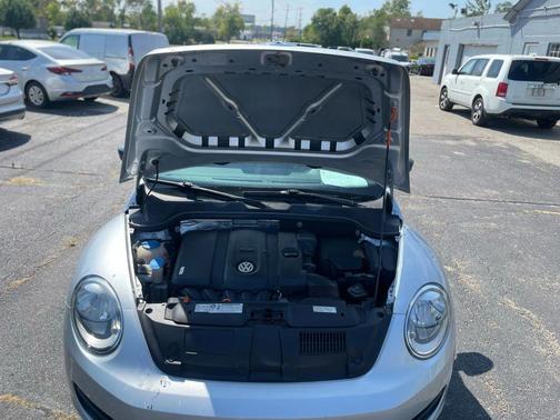 2012 Volkswagen Beetle Base