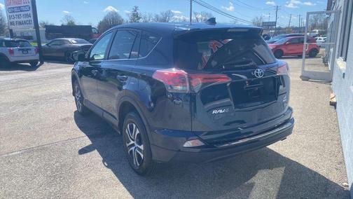 2018 Toyota RAV4 LE