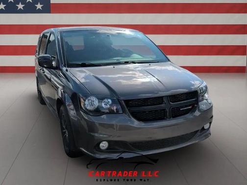Granite Pearlcoat 2018 Dodge Grand Caravan SE