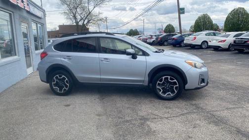 Silver 2017 Subaru Crosstrek 2.0i Limited