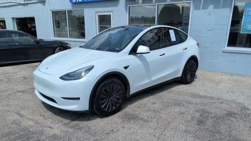 2022 Tesla Model Y Long Range Dual Motor All-Wheel Drive