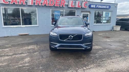 2018 Volvo XC90 T6 Momentum