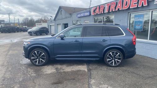 2018 Volvo XC90 T6 Momentum