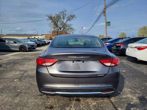 2016 Chrysler 200 Limited